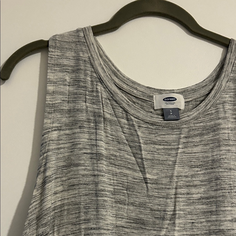 Gray Tank Top - Picture 3 of 5